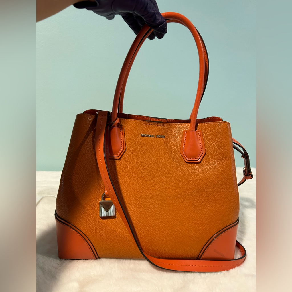 Michael Kors 2way Burnt Orange Handbag/Crossbody. Authentic & Pre-Owned